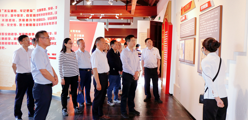 傳承紅色基因，踐行初心使命——合肥高新區(qū)總工會(huì)黨支部與兩淮控股集團(tuán)機(jī)關(guān)黨支部聯(lián)合開展主題黨日活動(dòng)